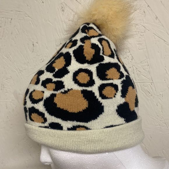Cheetah Print Cap with Pom Pom - Picture 3 of 8